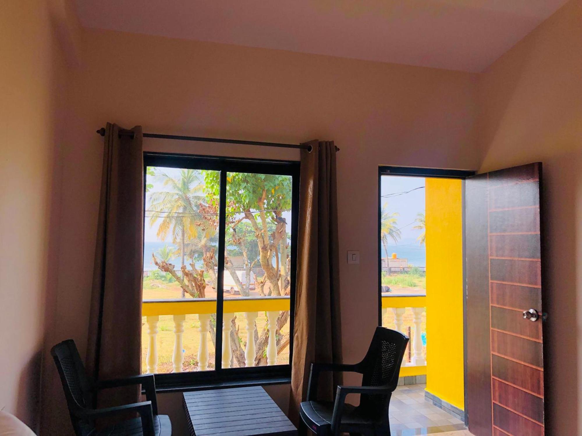 Nelis Guest House Bogmalo Exterior foto